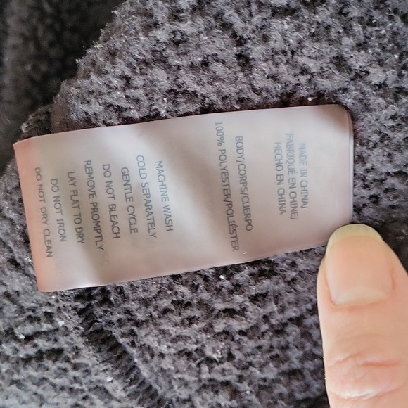 Betsey Johnson Performace Fleece, Size Large, Black and Pink - Picture 8 of 8